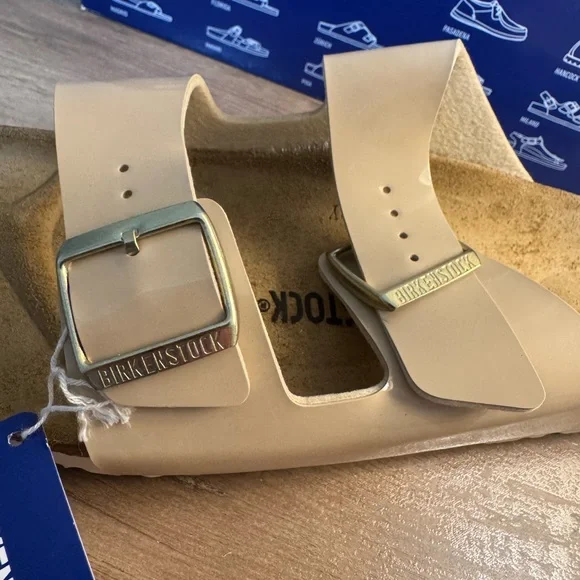 Birkenstock Arizona High Shine in Sand - Picture 3 of 11